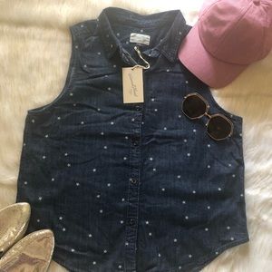 Chambray Shirt New Sleeveless Star Print s. M NWT